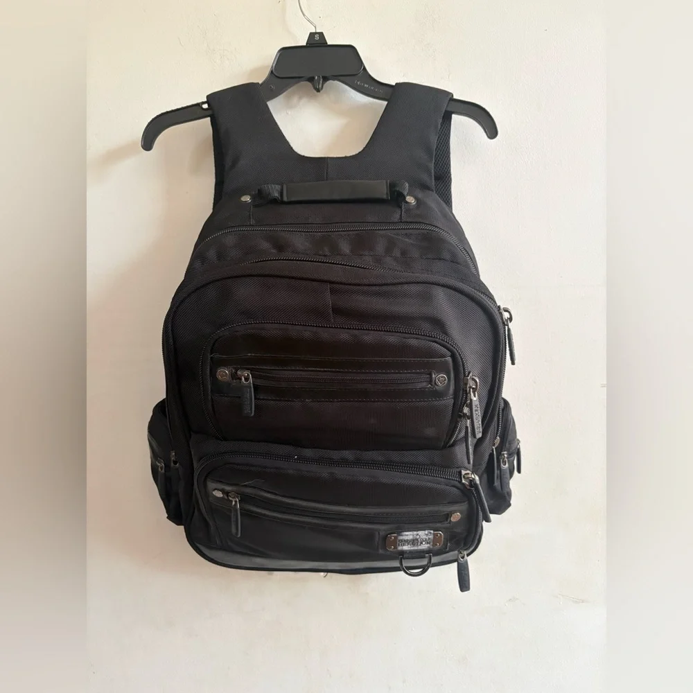 Kenneth Cole Reaction Manhattan Commuter Slim Backpack 16